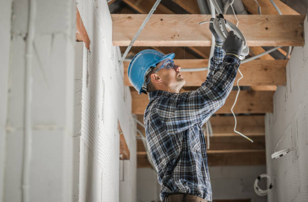 Best Licensed Electrician  in Mineral Ridge, OH